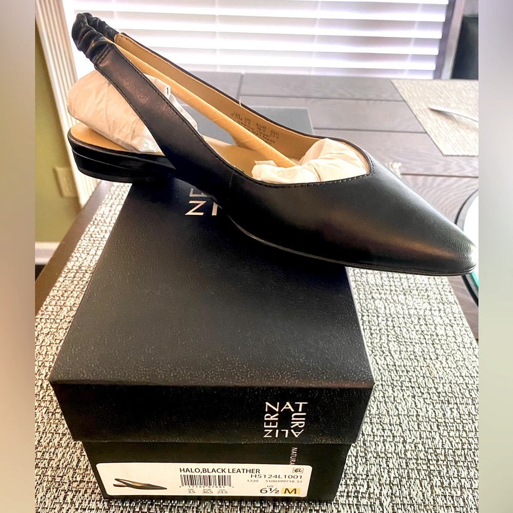 Naturalizer leather shoes